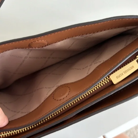 Michael Kors Bag - Picture 6 of 7